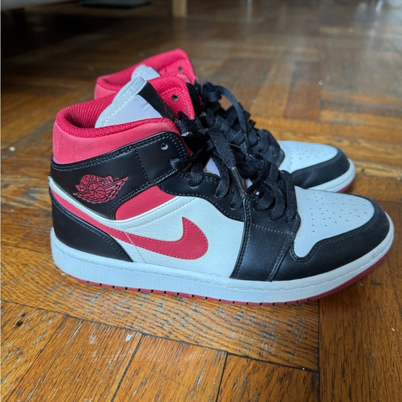 Jordan - Picture 4 of 7